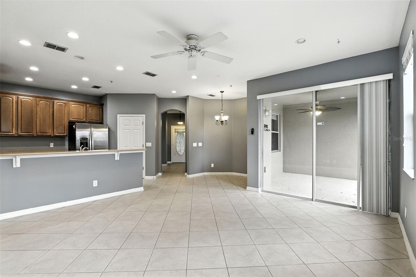 585 CRUZ BAY CIR