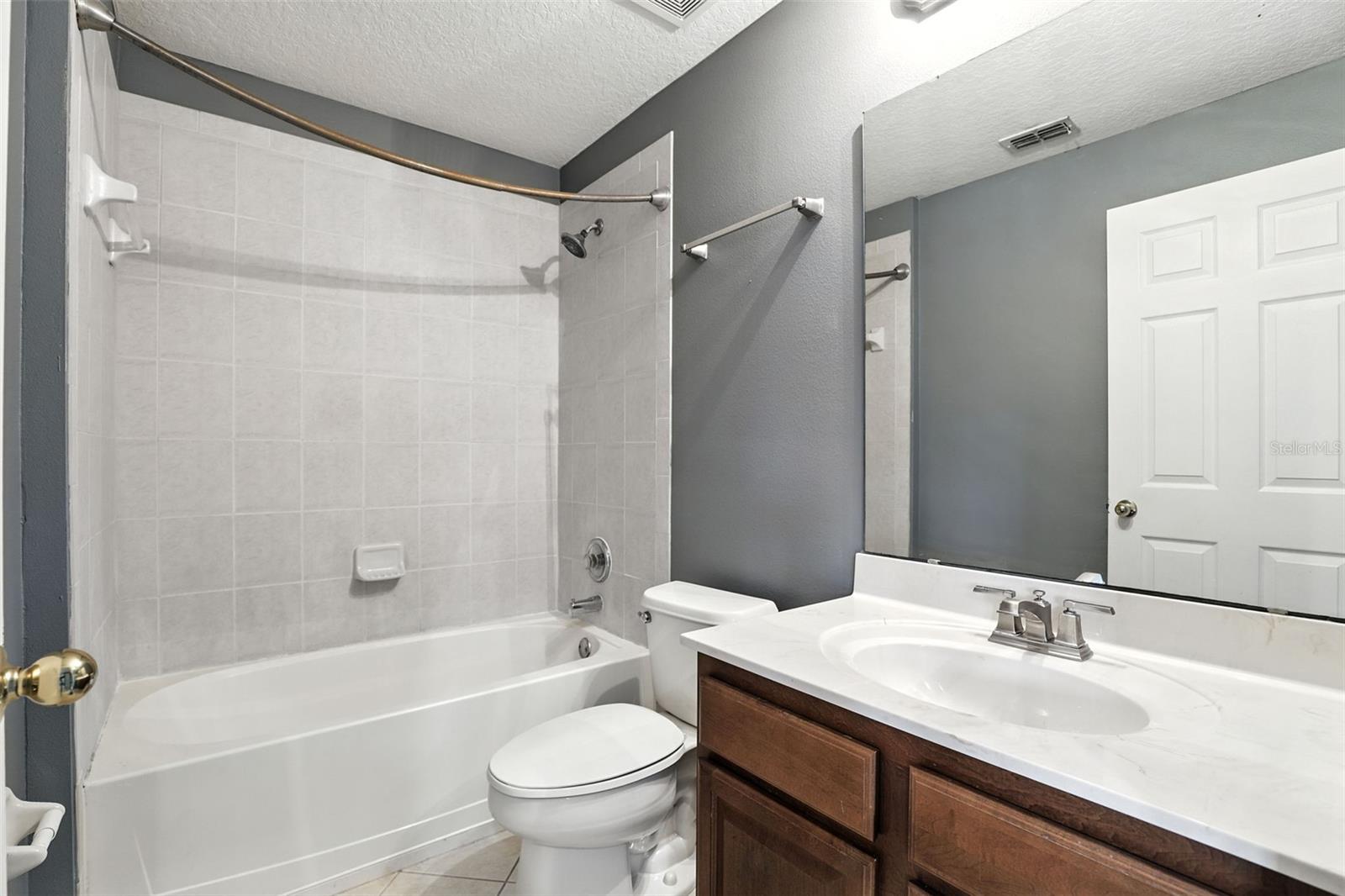 585 CRUZ BAY CIR