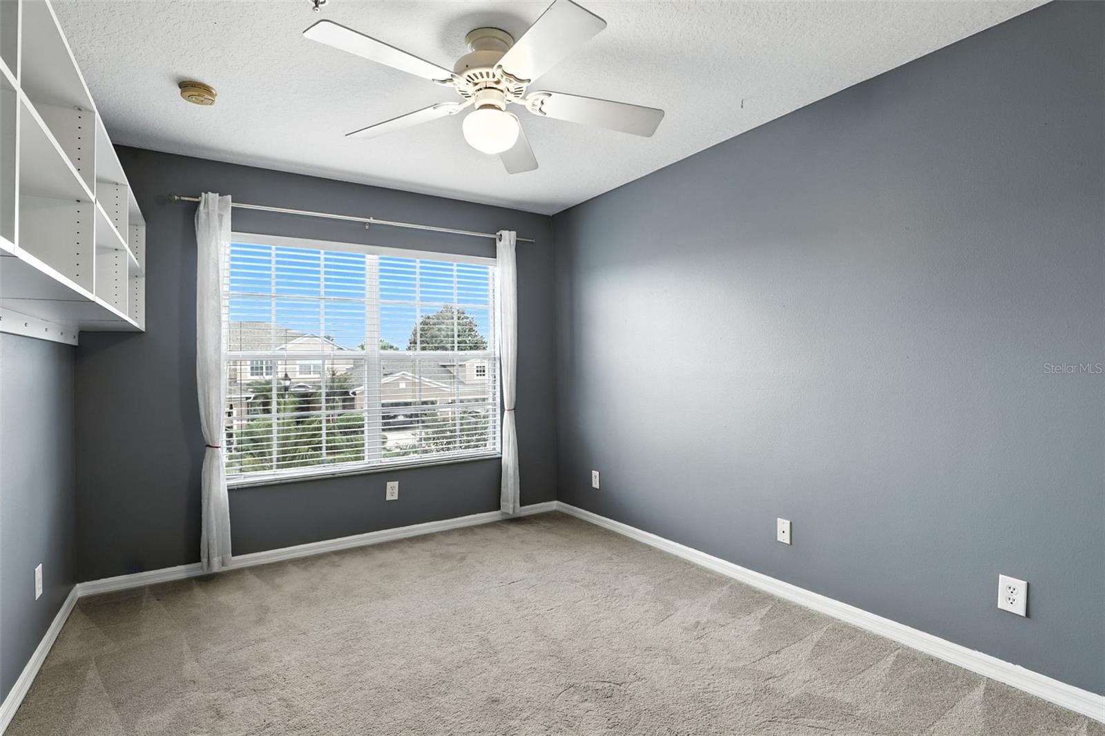585 CRUZ BAY CIR