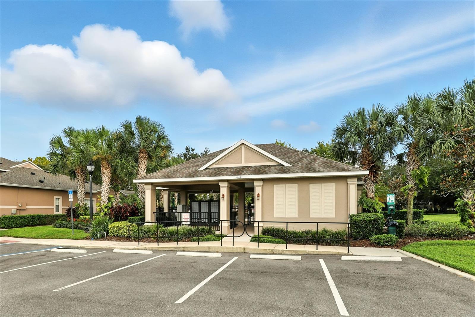 585 CRUZ BAY CIR