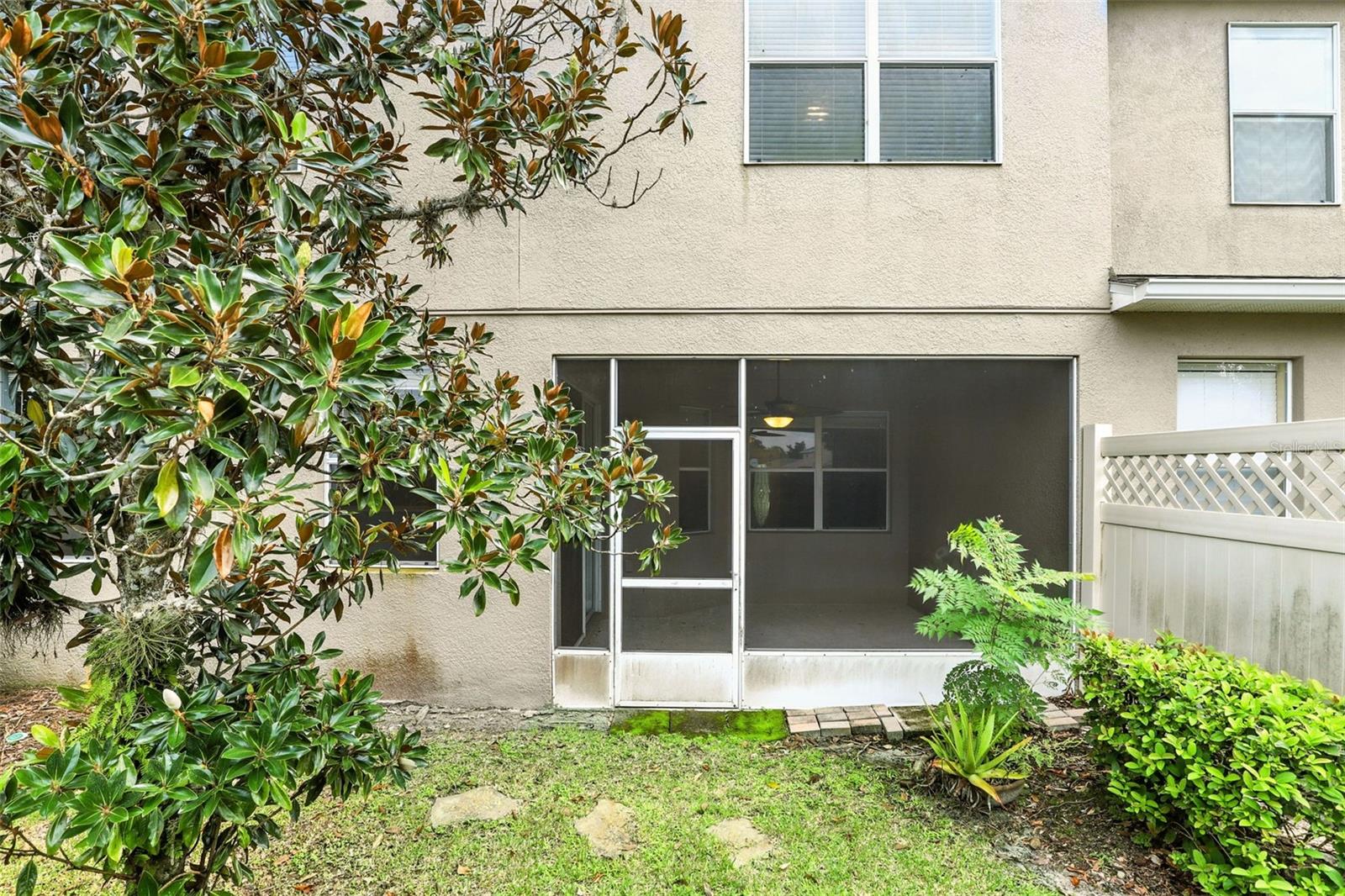 585 CRUZ BAY CIR