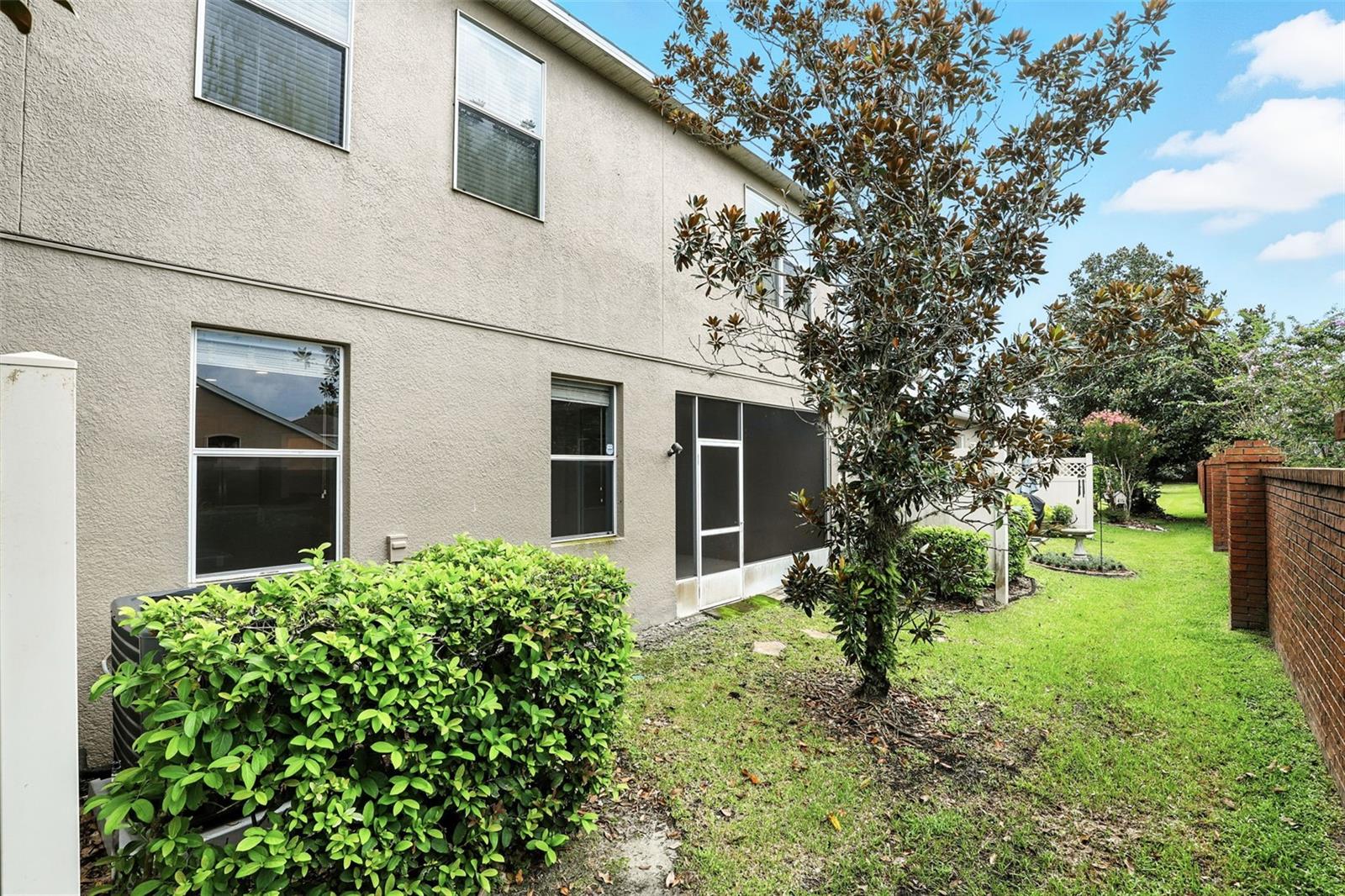 585 CRUZ BAY CIR