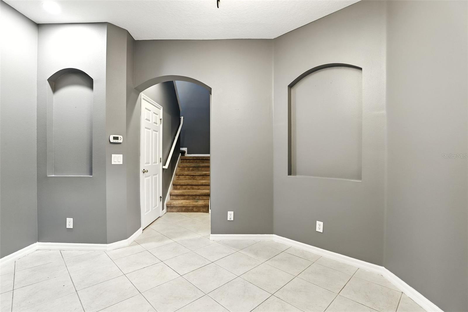 585 CRUZ BAY CIR