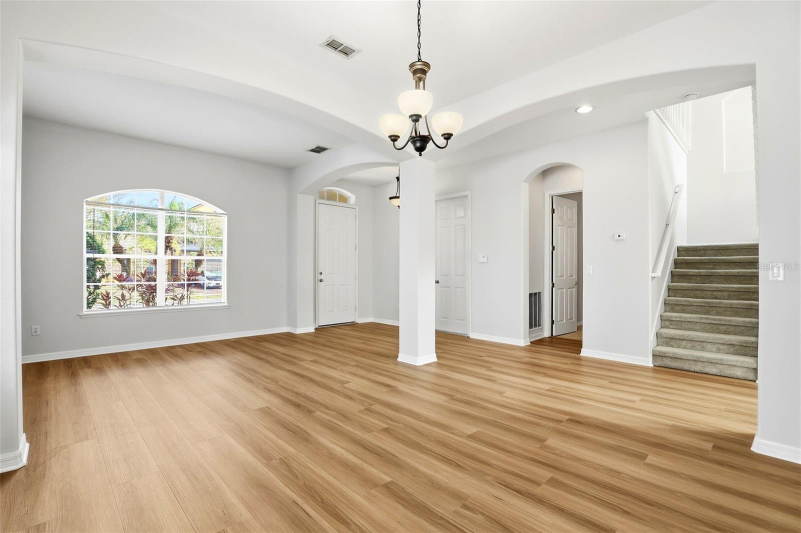 16368 TUDOR GROVE DR