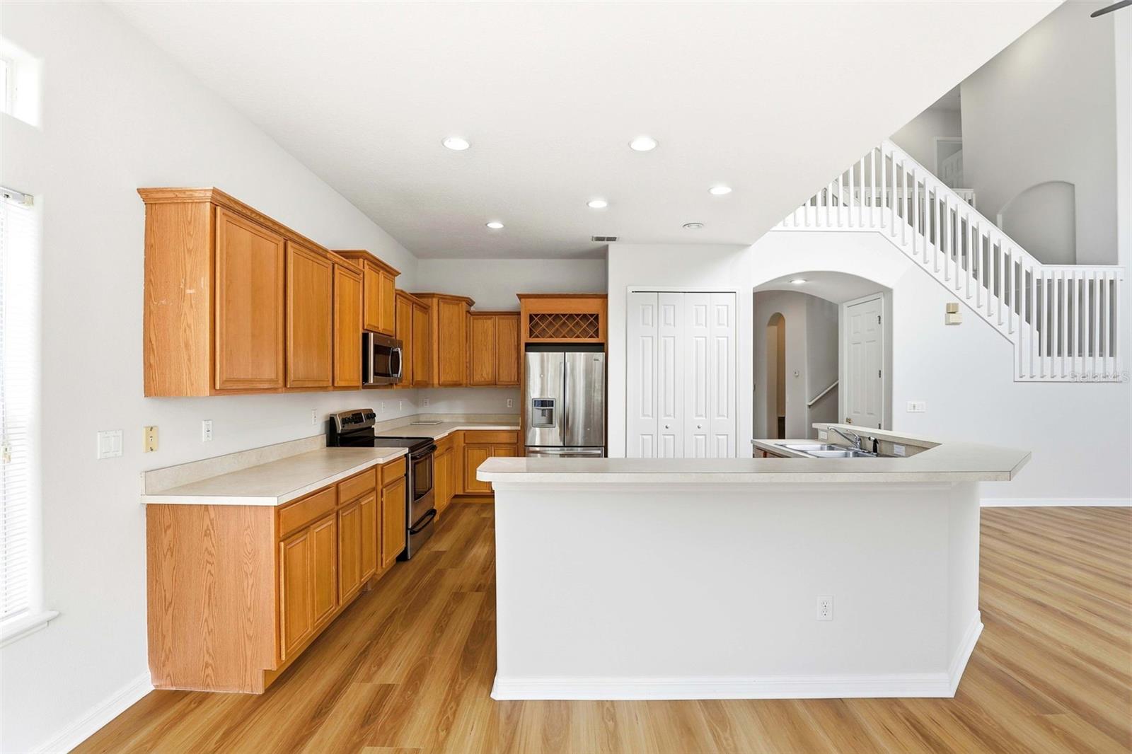 16368 TUDOR GROVE DR