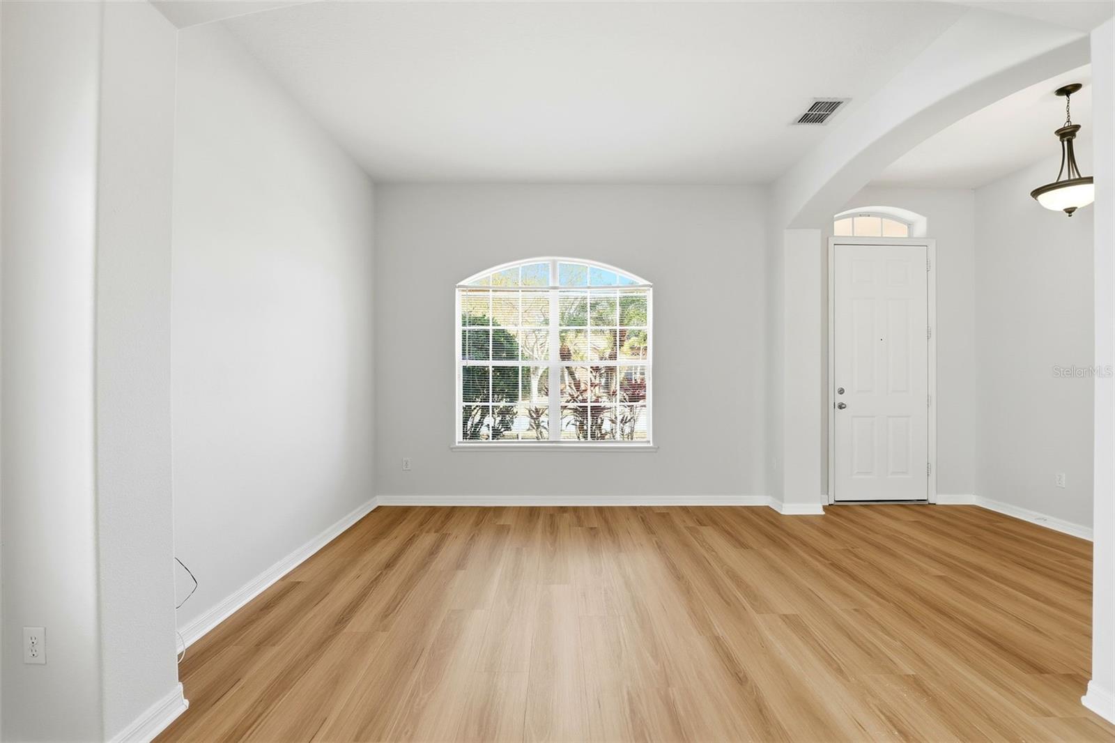 16368 TUDOR GROVE DR