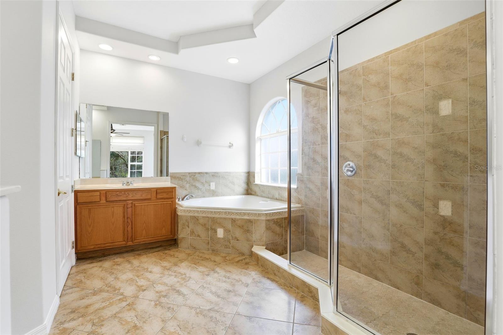 16368 TUDOR GROVE DR