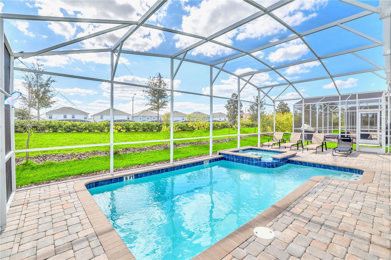 1588 MAIDSTONE CT
