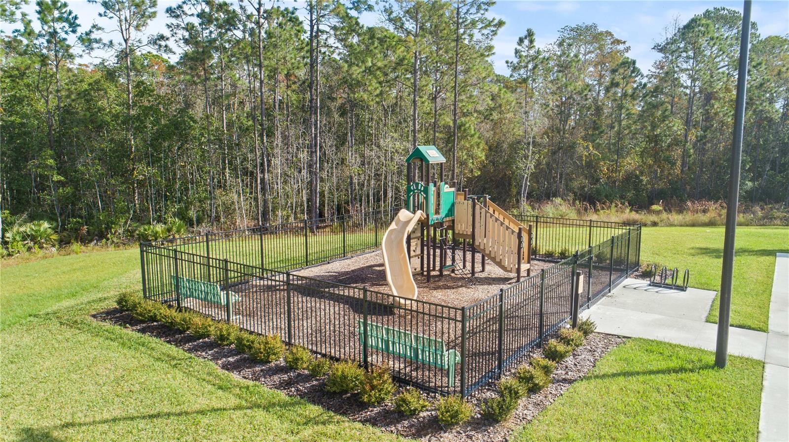 5131 MAGNOLIA PALM DR