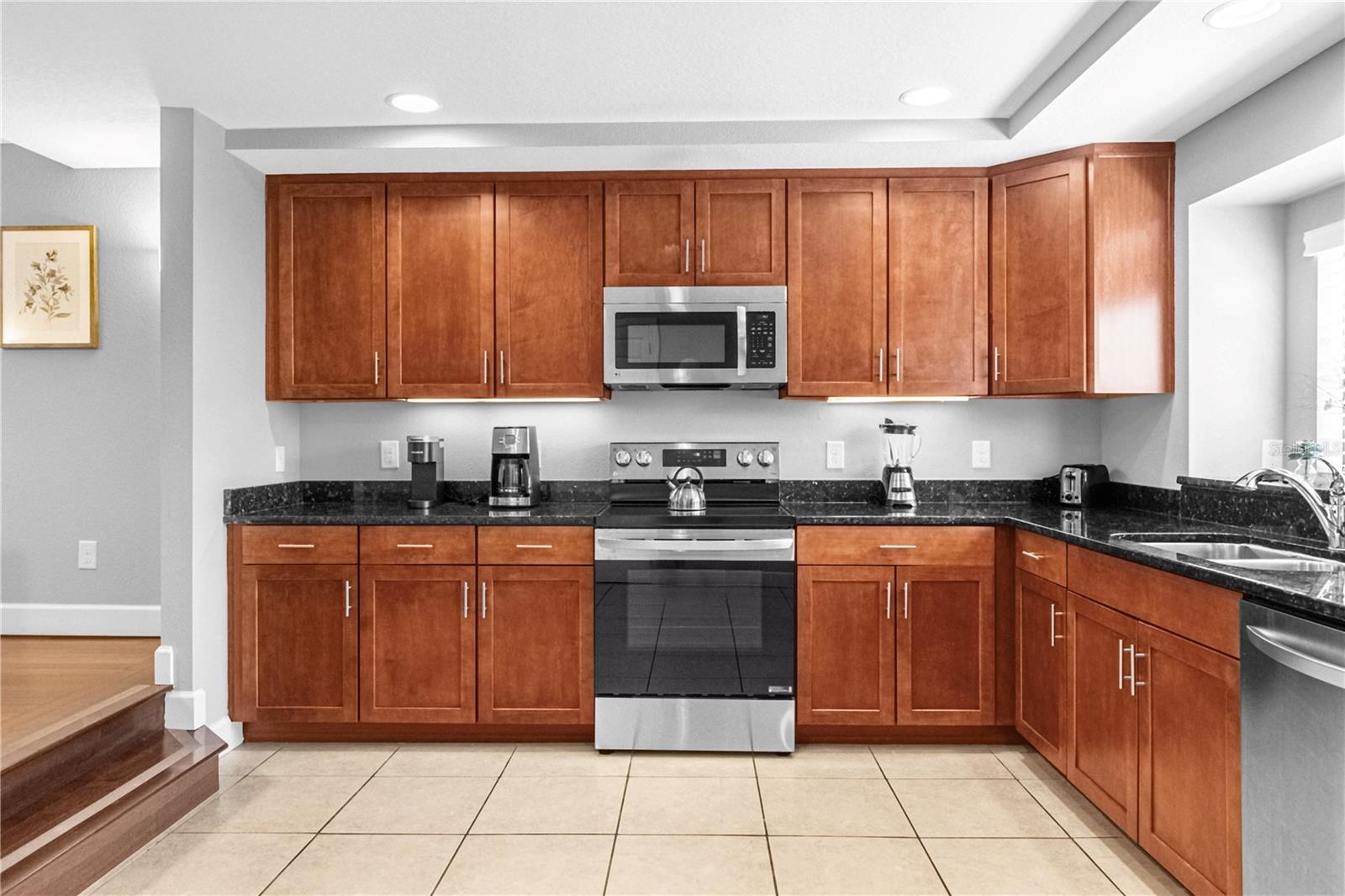 8501 KEDIAMAN AVE #8501