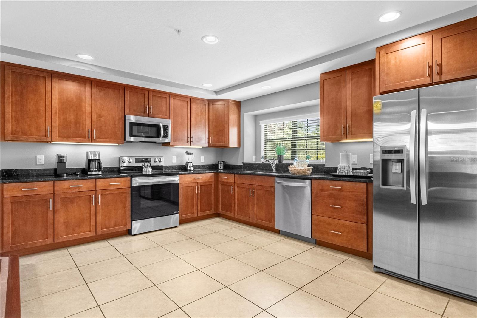8501 KEDIAMAN AVE #8501