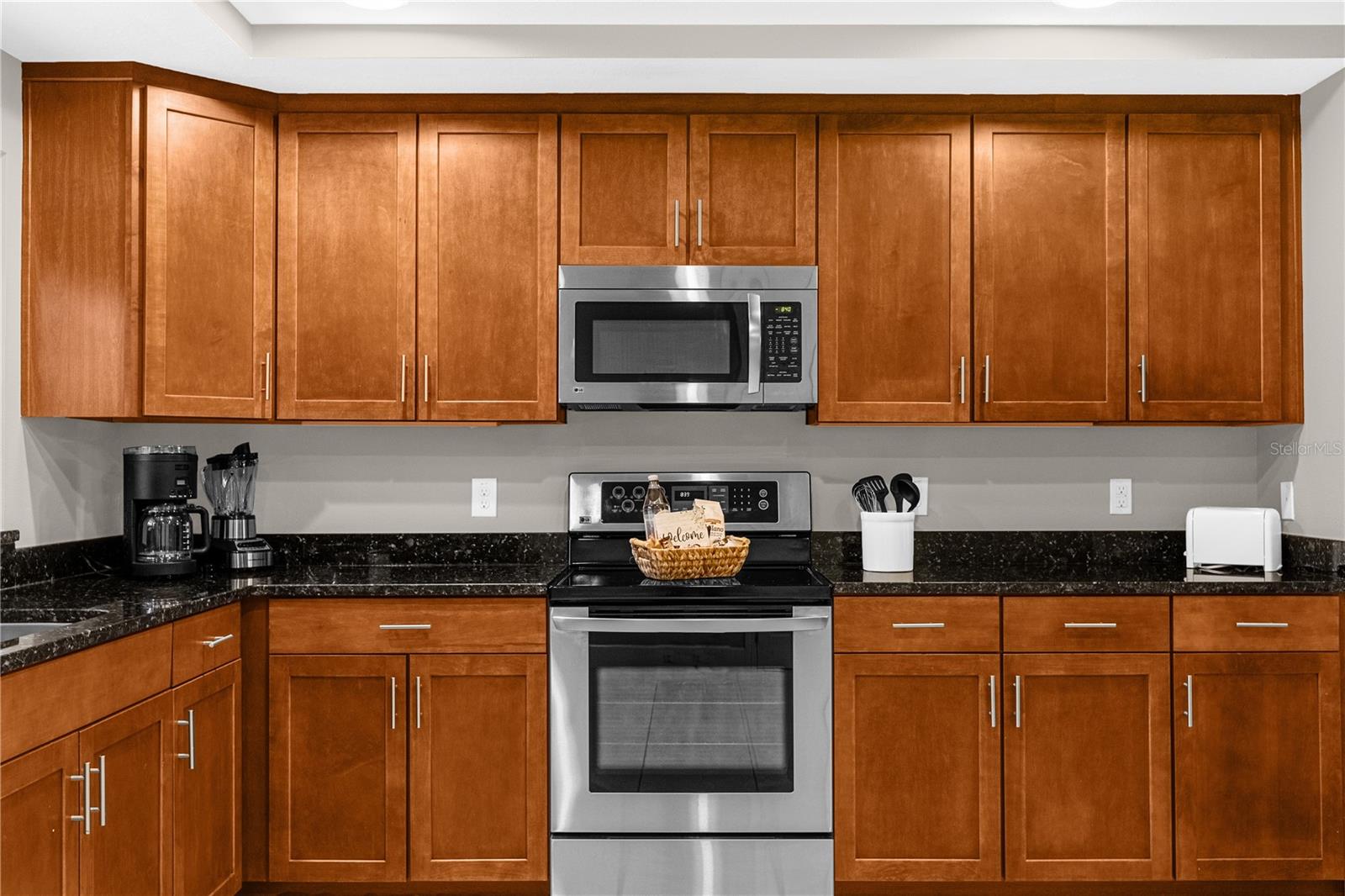 8507 KEDIAMAN AVE #8507