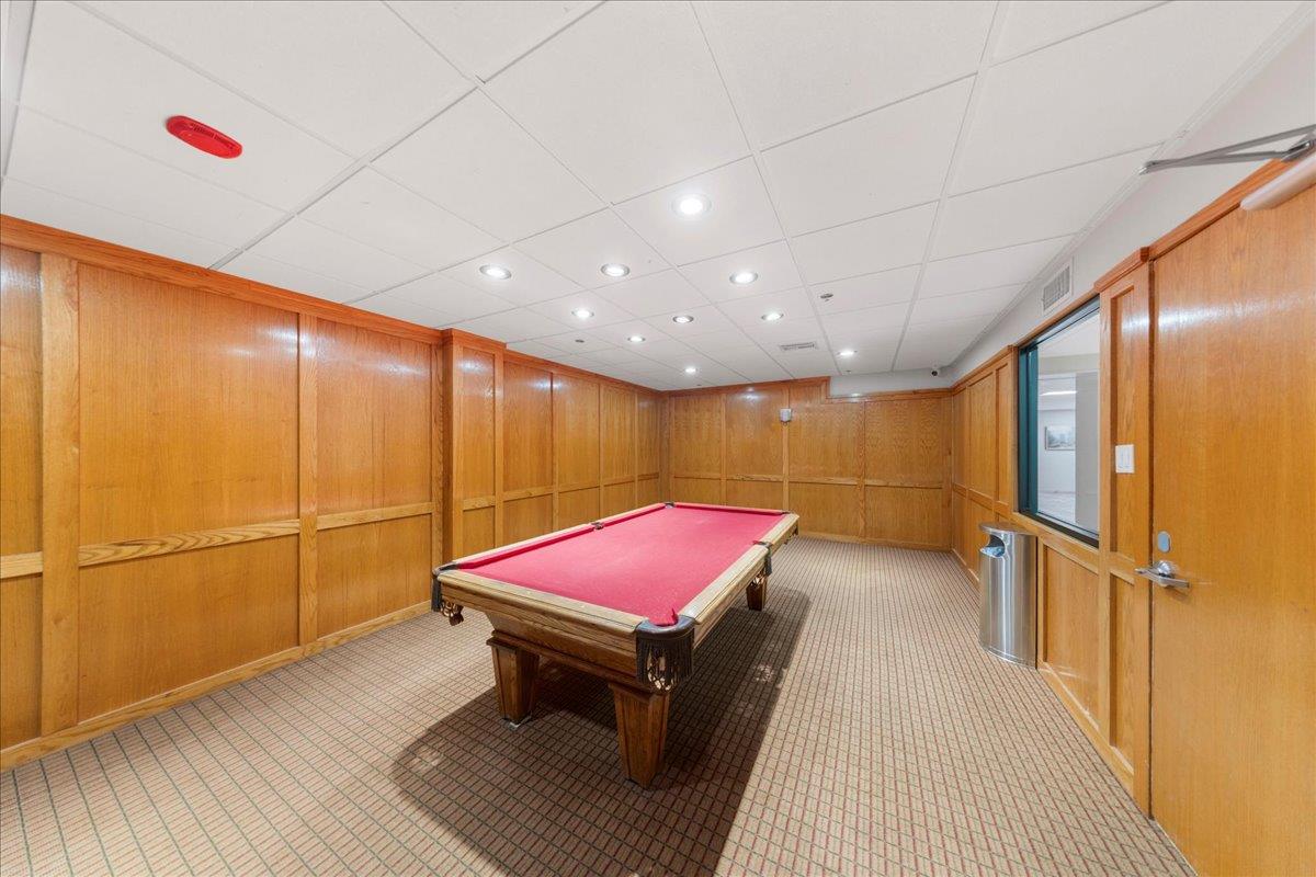 40 N Interstate Hwy 35 Unit: 6B3