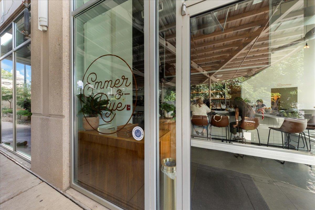 40 N Interstate Hwy 35 Unit: 6B3