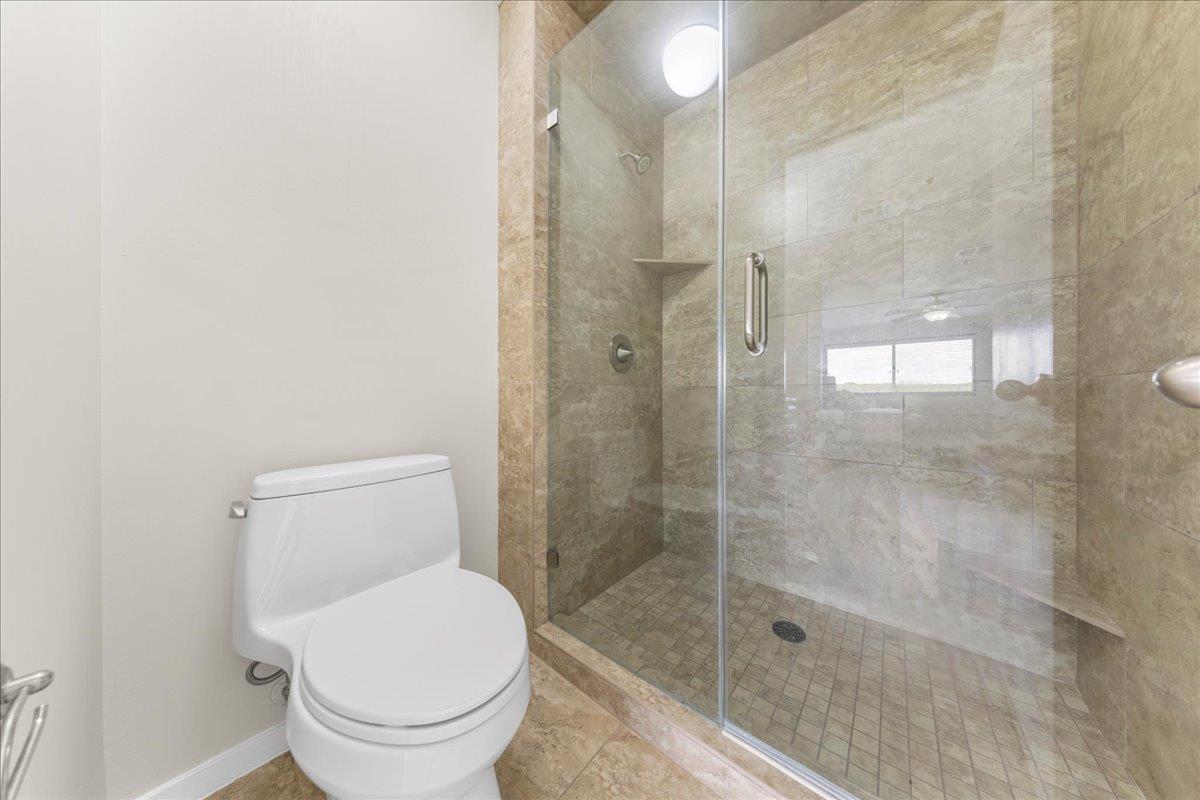 40 N Interstate Hwy 35 Unit: 6B3