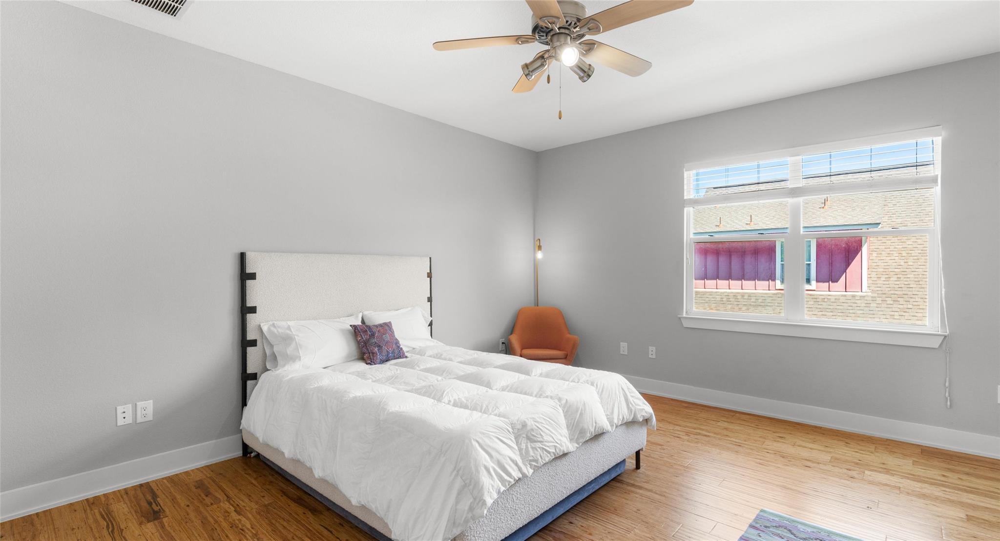 3104 Neal ST