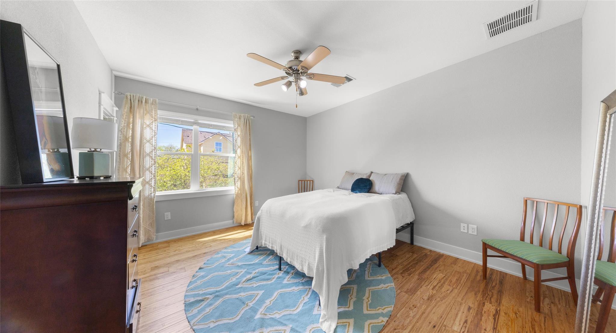 3104 Neal ST