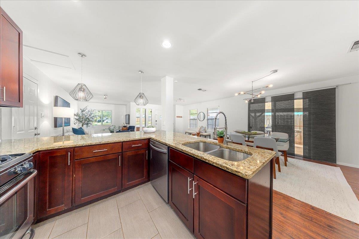 5108 Emerald Forest DR