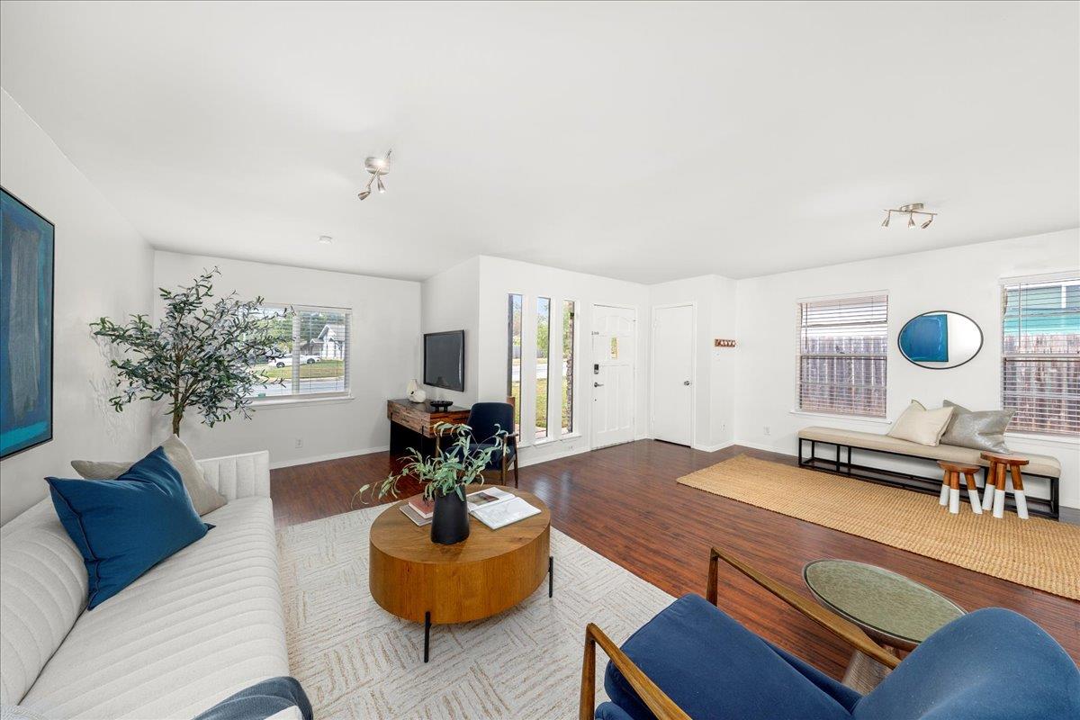 5108 Emerald Forest DR