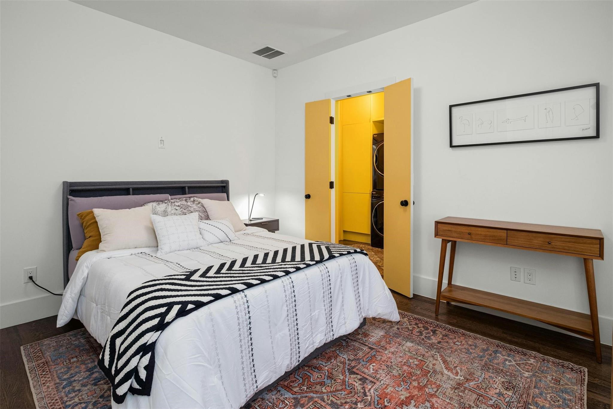 1503 Alameda DR