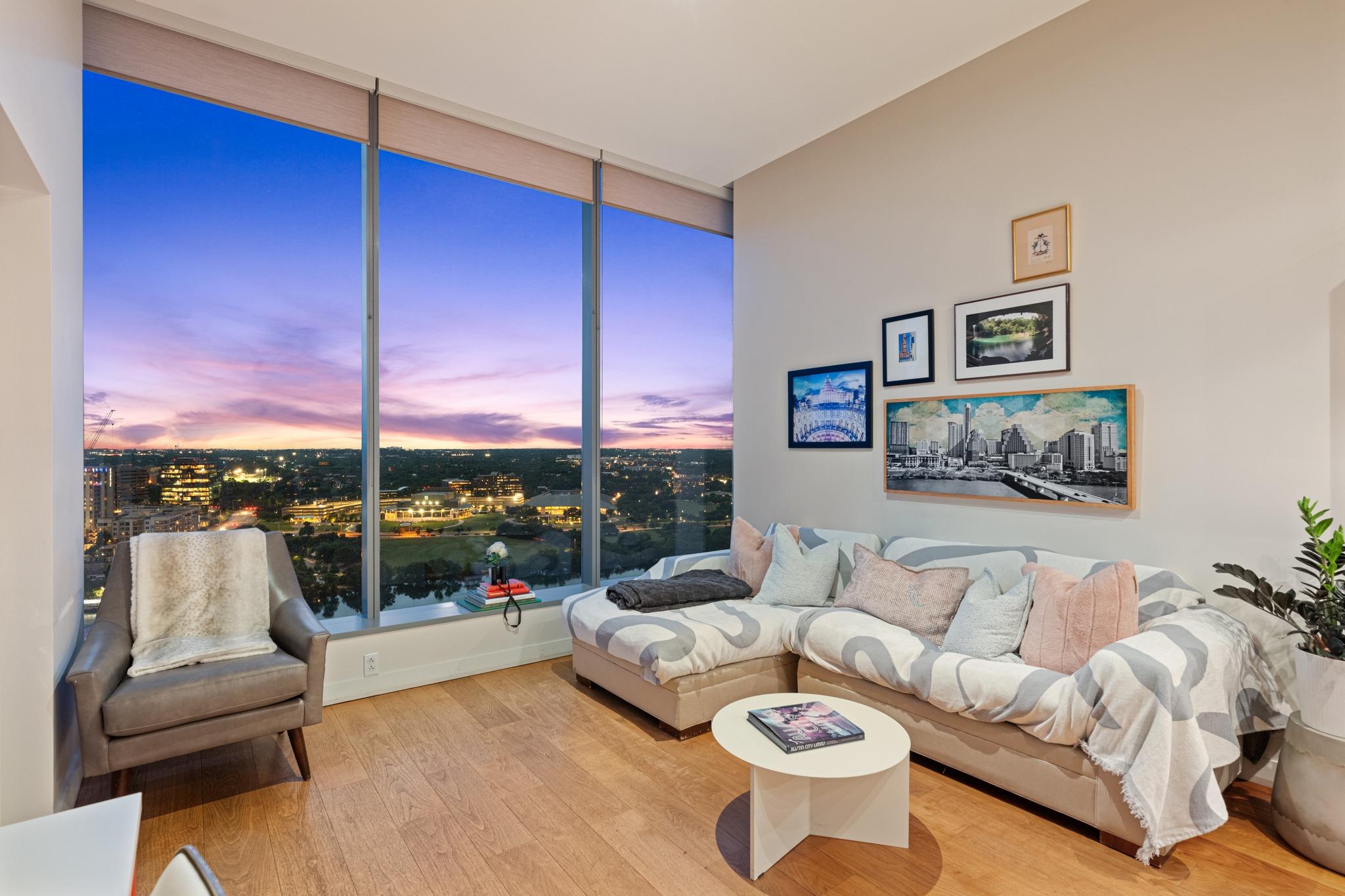 210 Lavaca ST # 1902