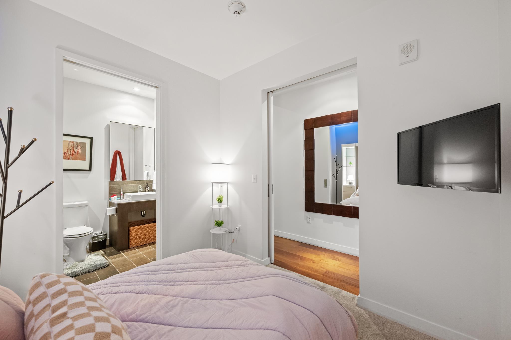 210 Lavaca ST # 1902