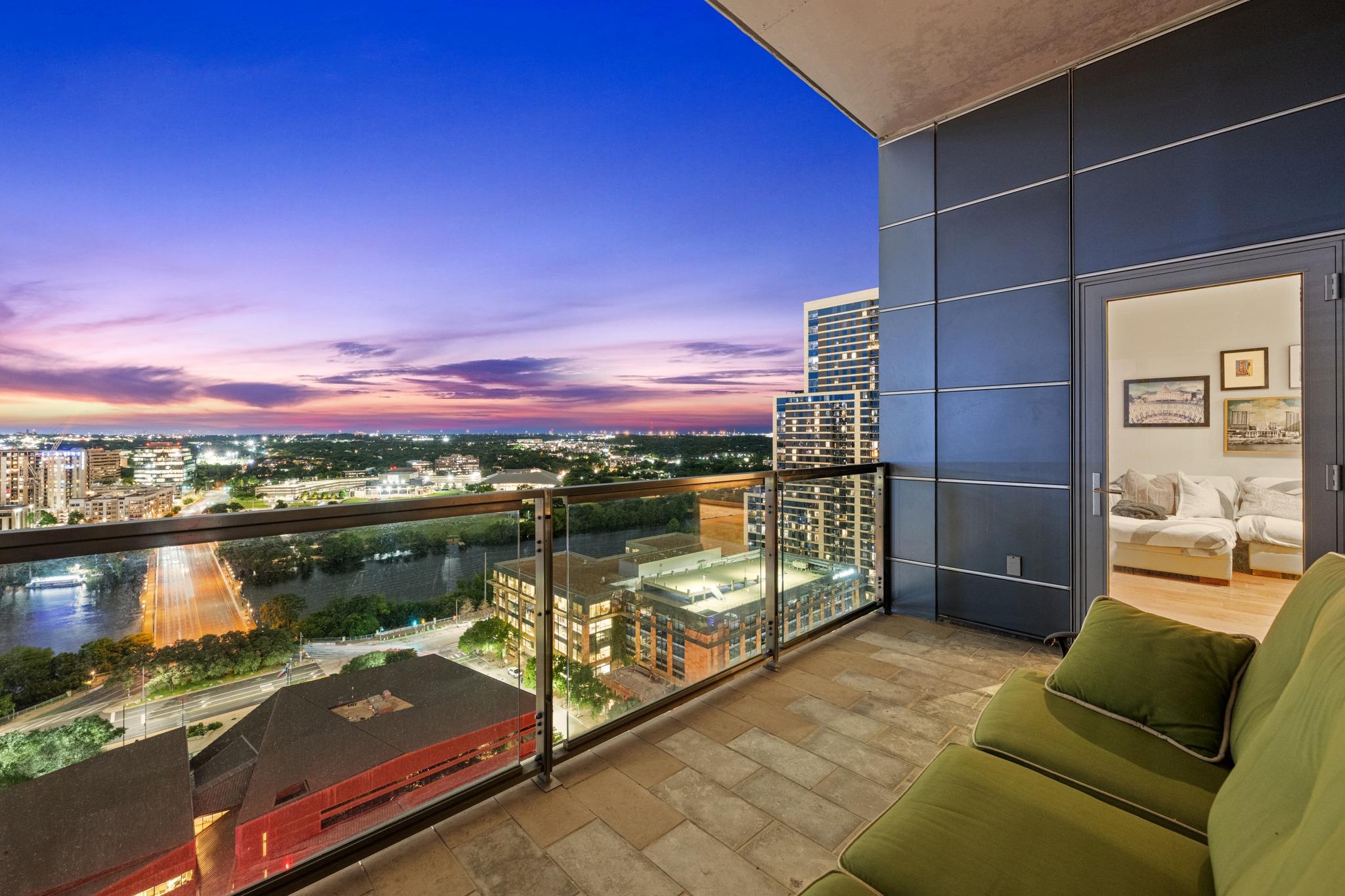 210 Lavaca ST # 1902