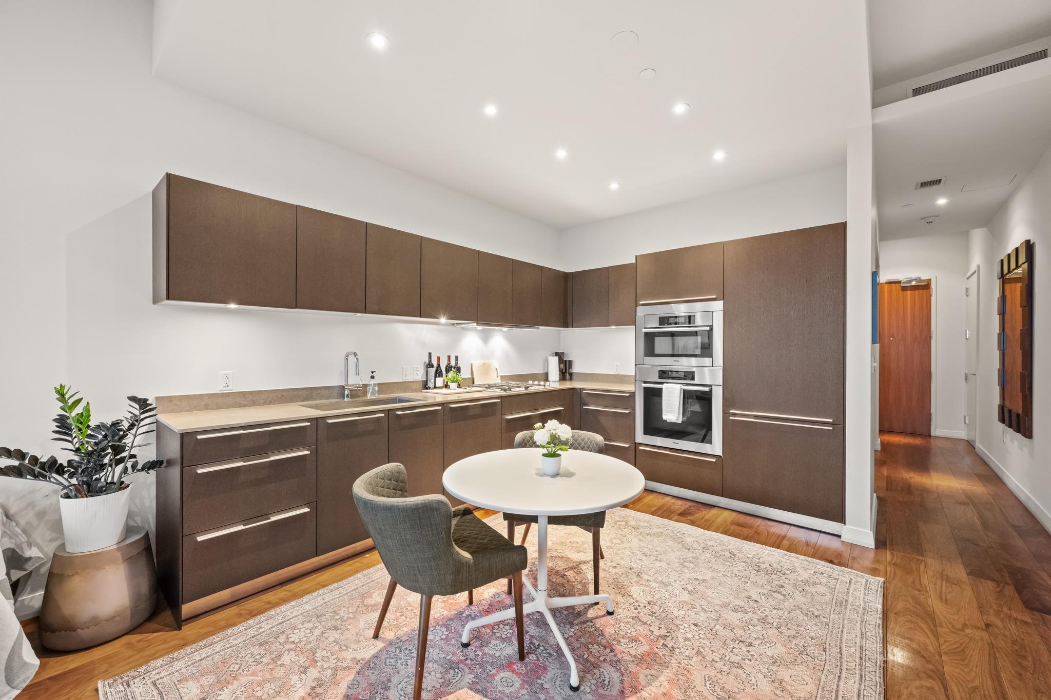210 Lavaca ST # 1902