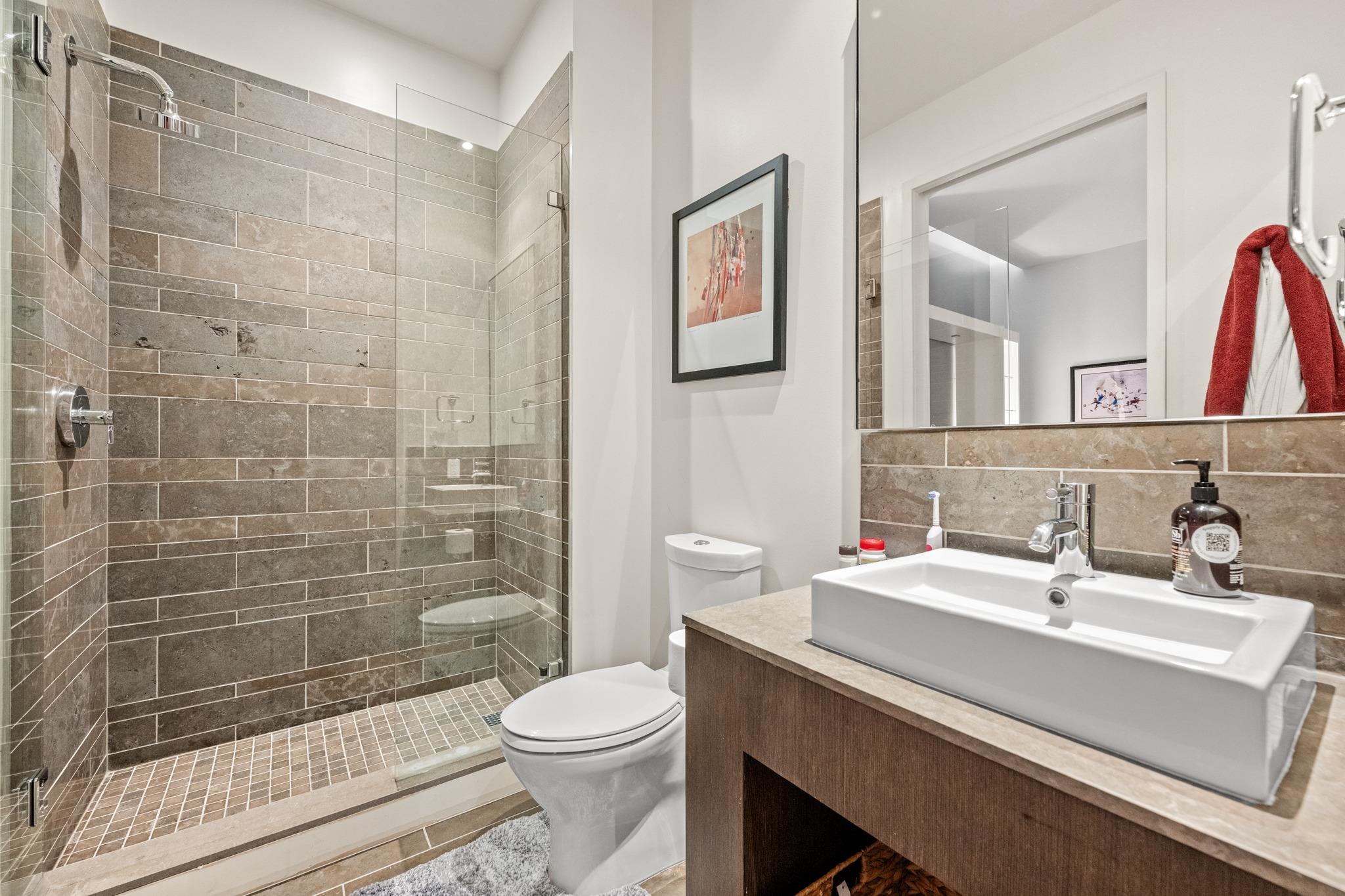 210 Lavaca ST # 1902