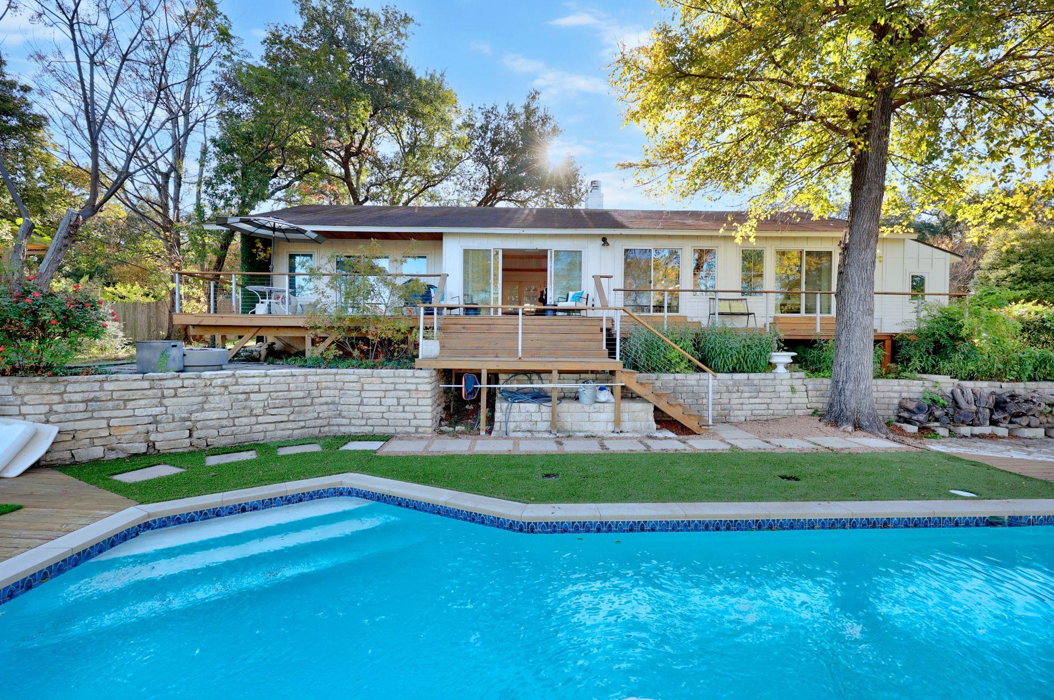 2419 Trail Of Madrones