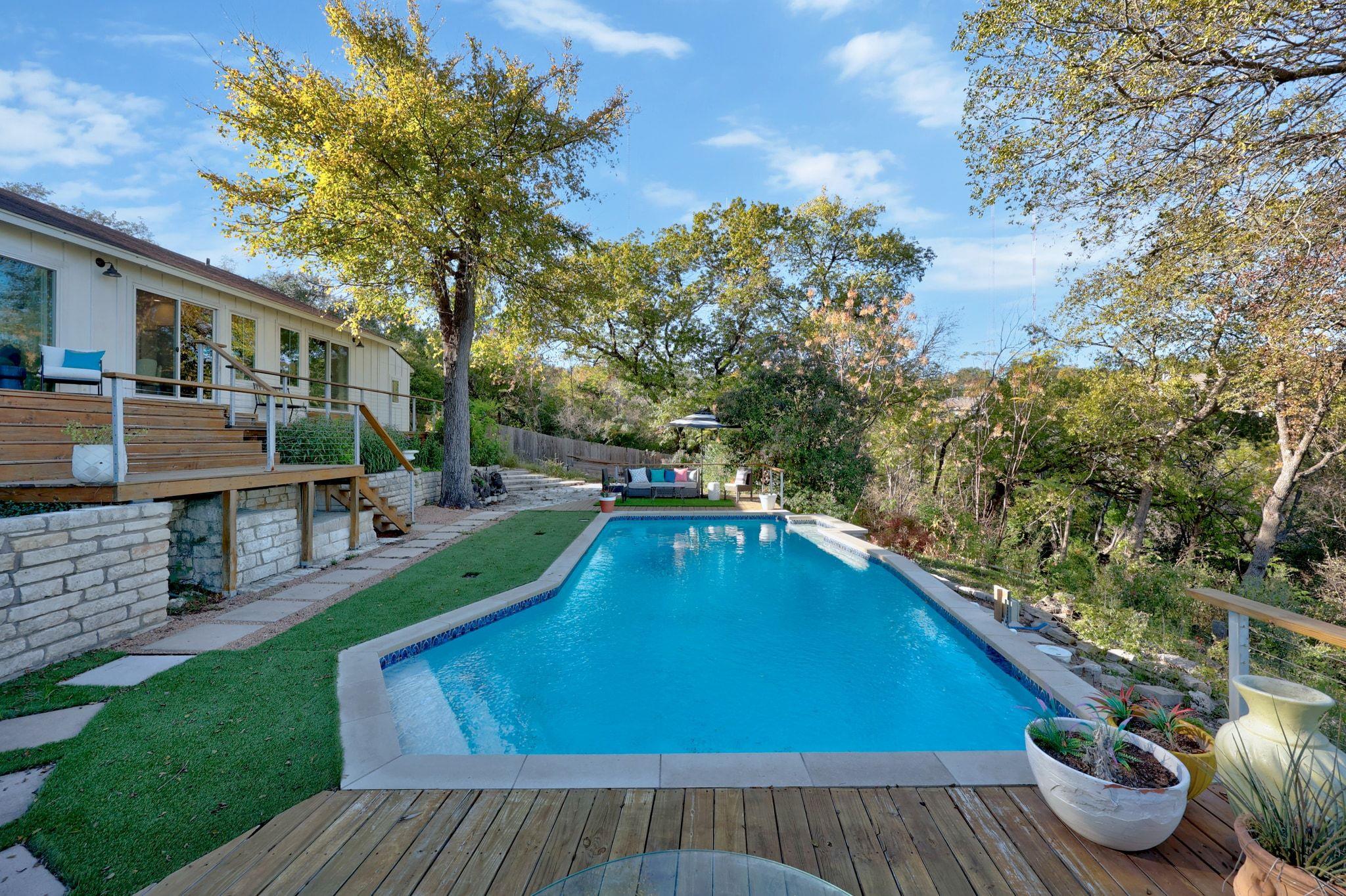 2419 Trail Of Madrones