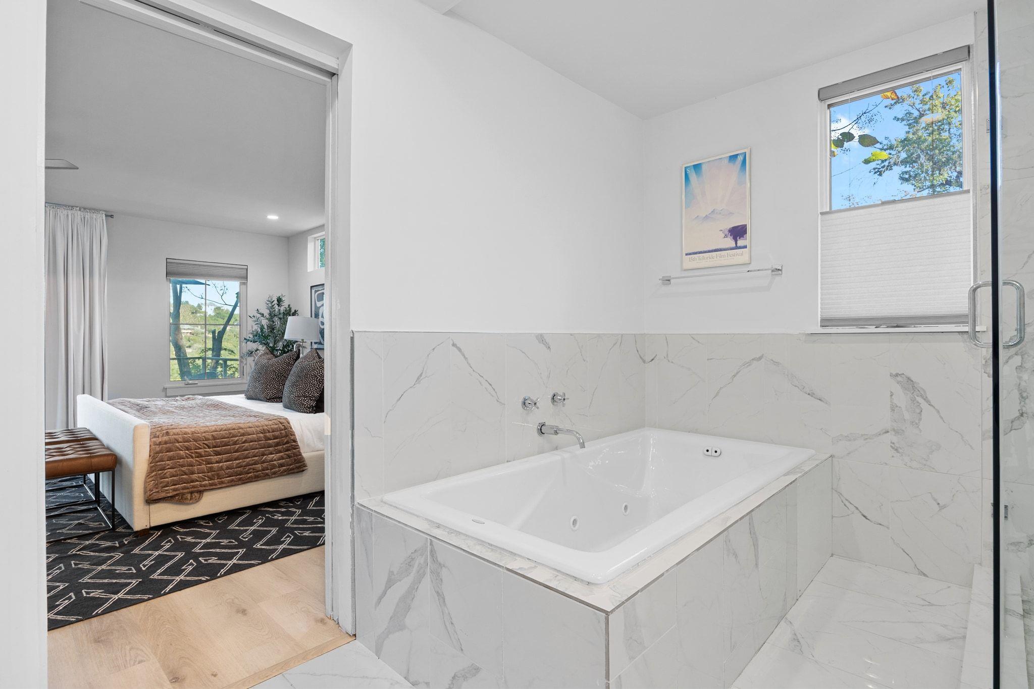 2419 Trail Of Madrones