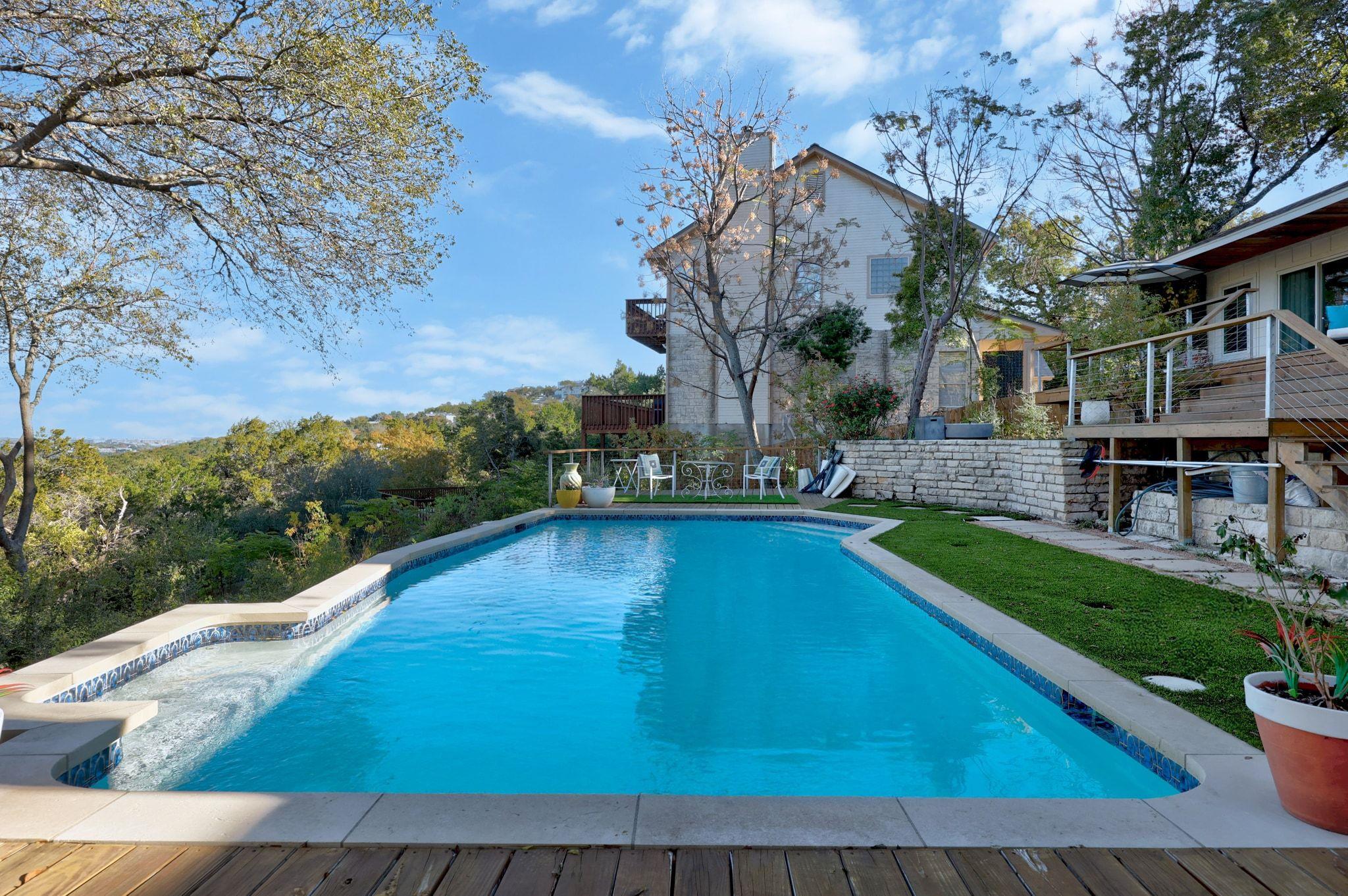 2419 Trail Of Madrones