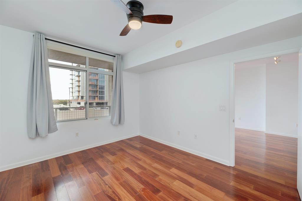 54 Rainey ST # 915