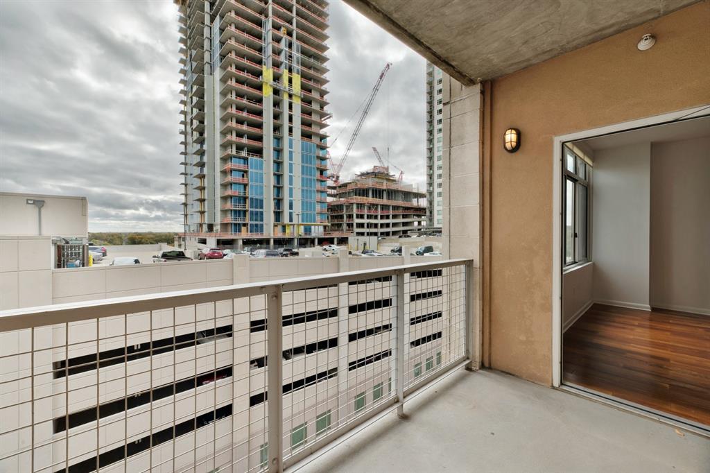54 Rainey ST # 915