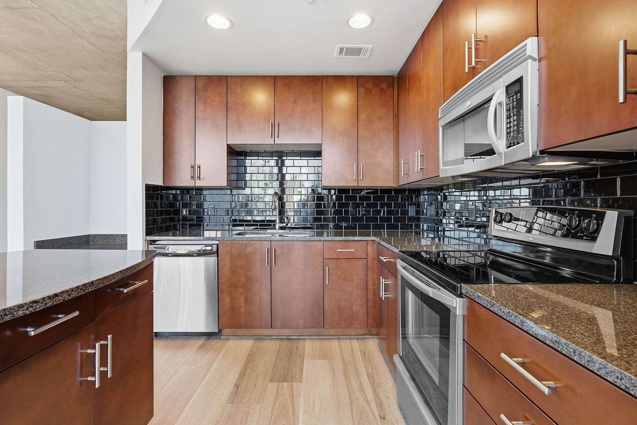 360 Nueces ST # 1703