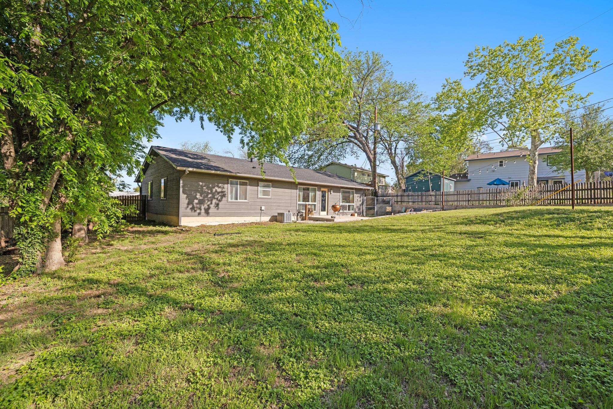 6919 Vassar DR