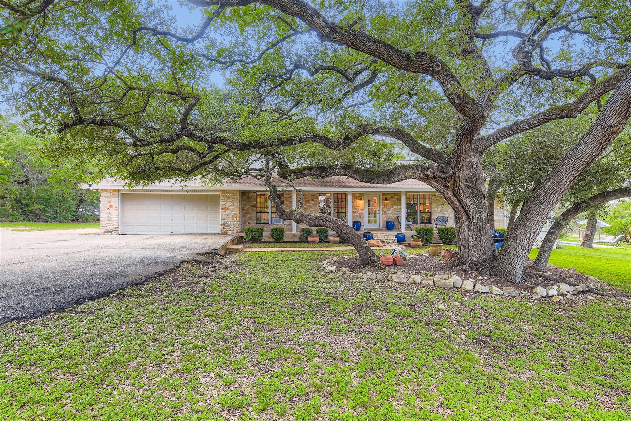 9305 W View RD