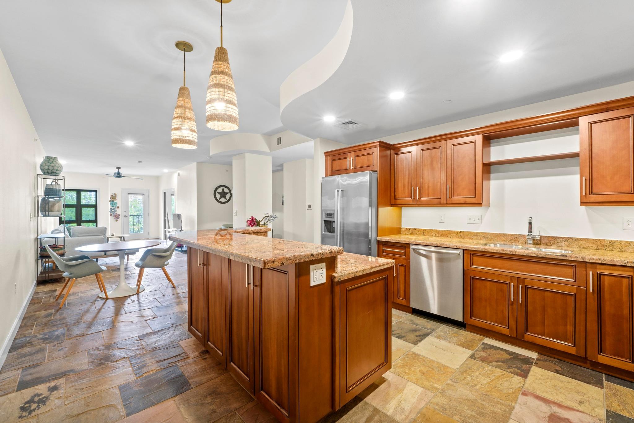1812 West Ave # 302