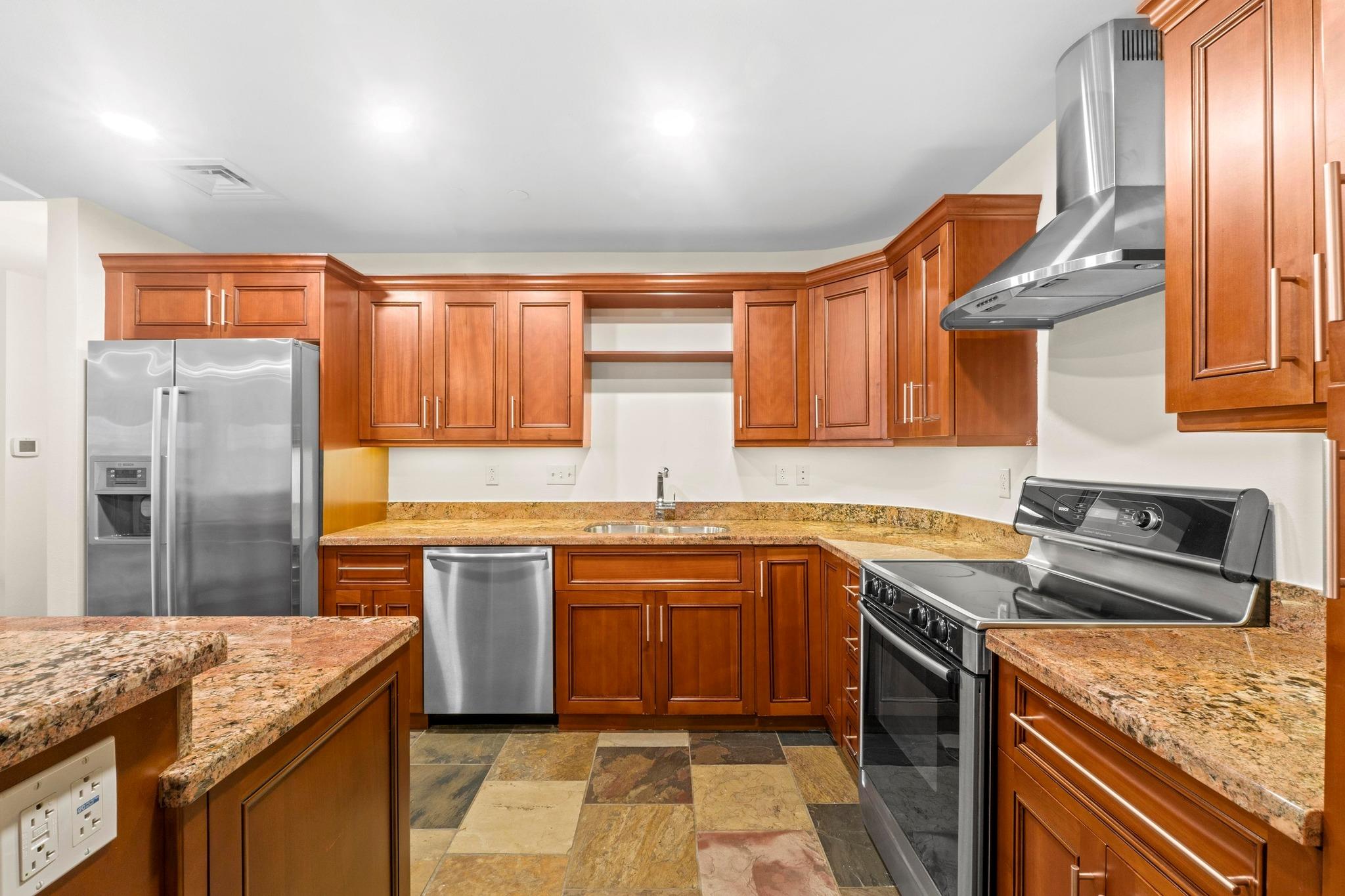 1812 West Ave # 302
