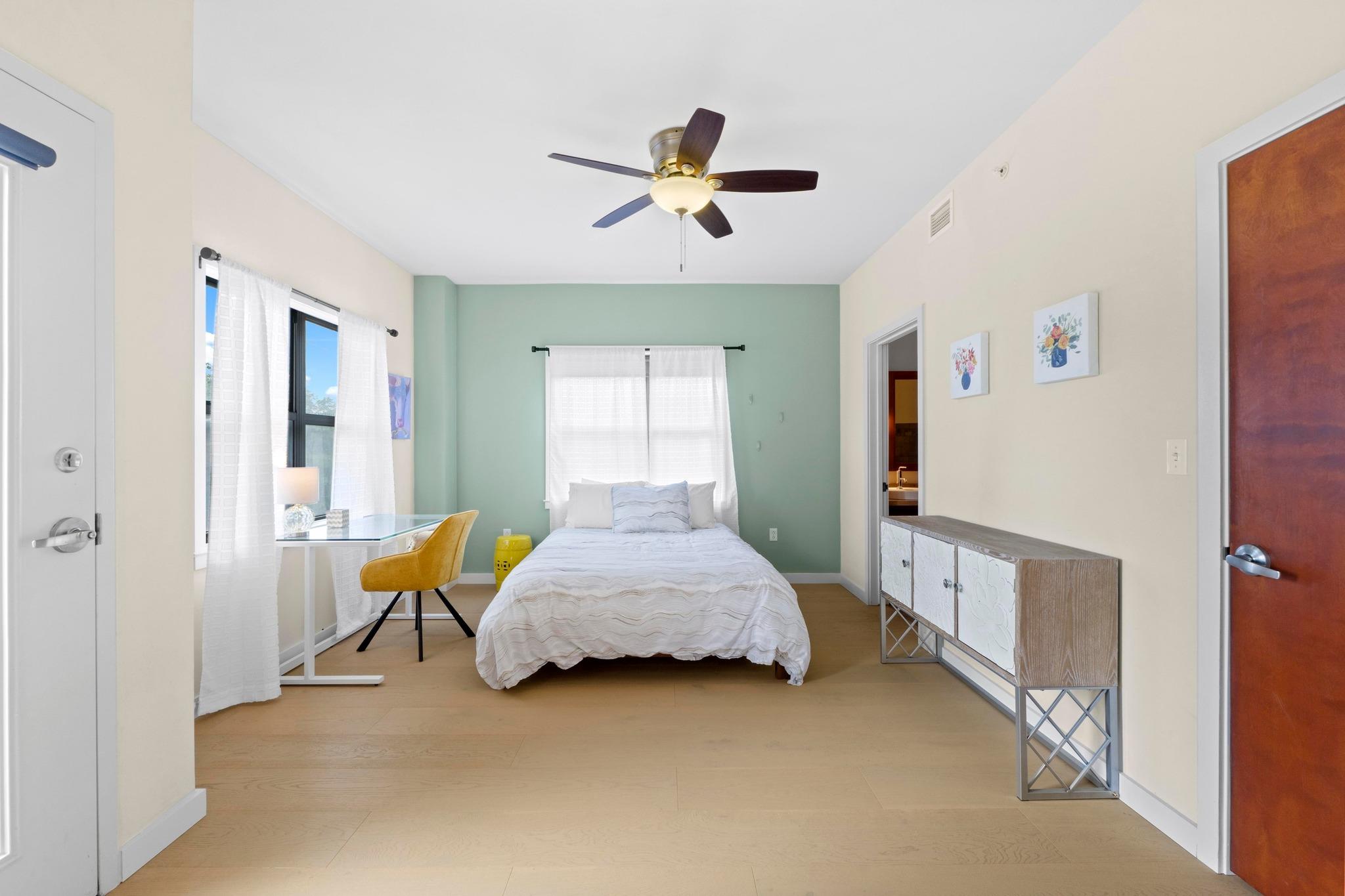 1812 West Ave # 302