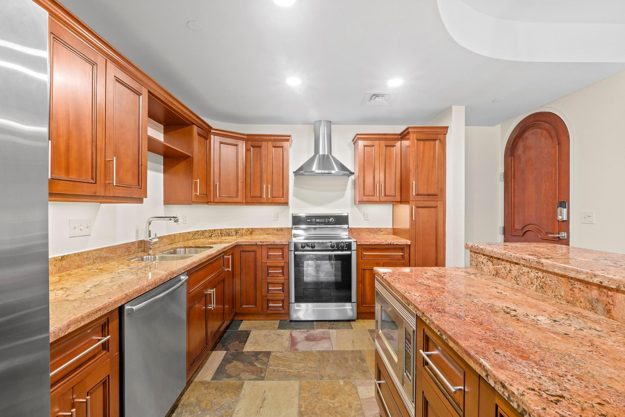 1812 West Ave # 302