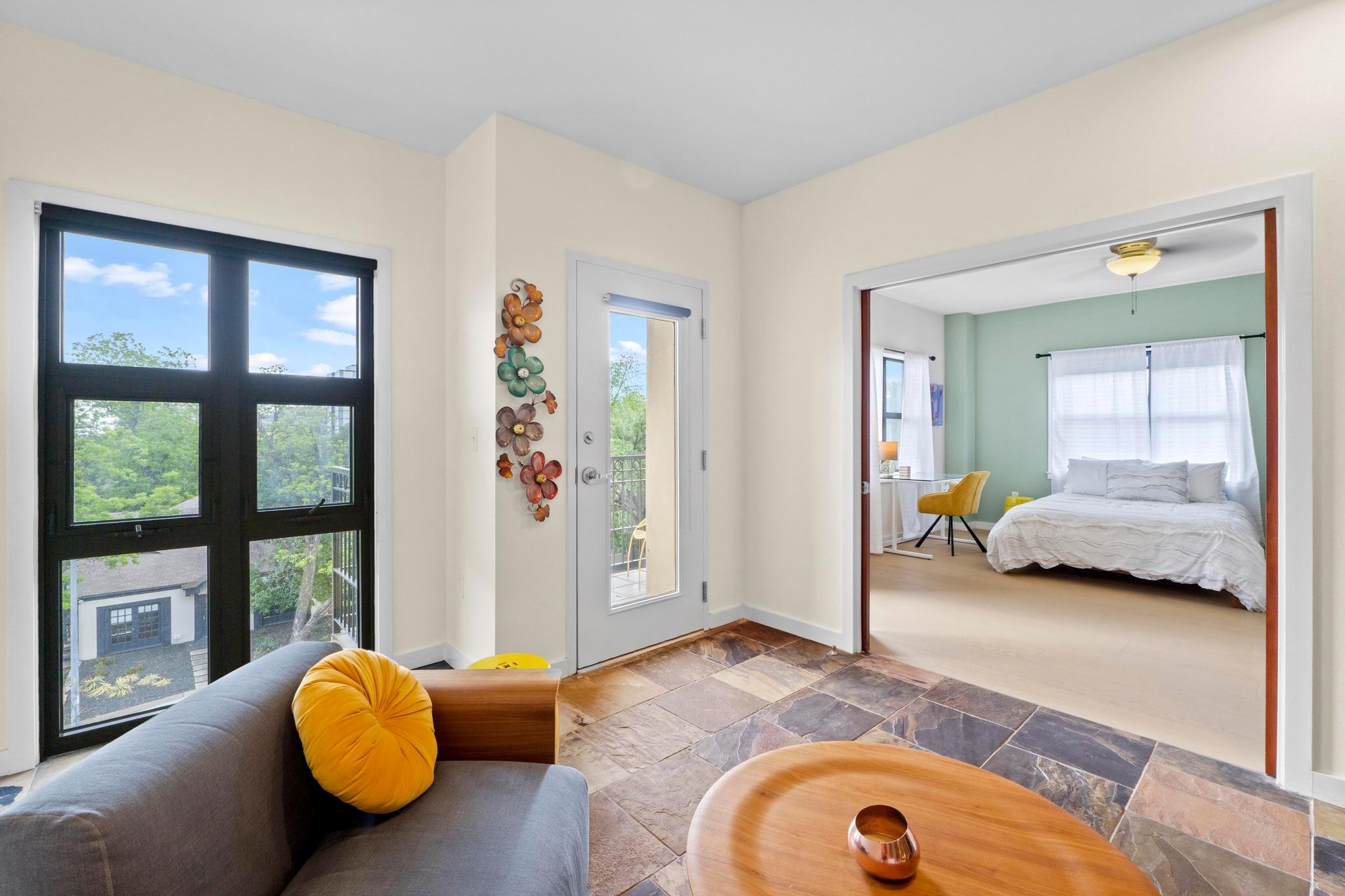 1812 West Ave # 302
