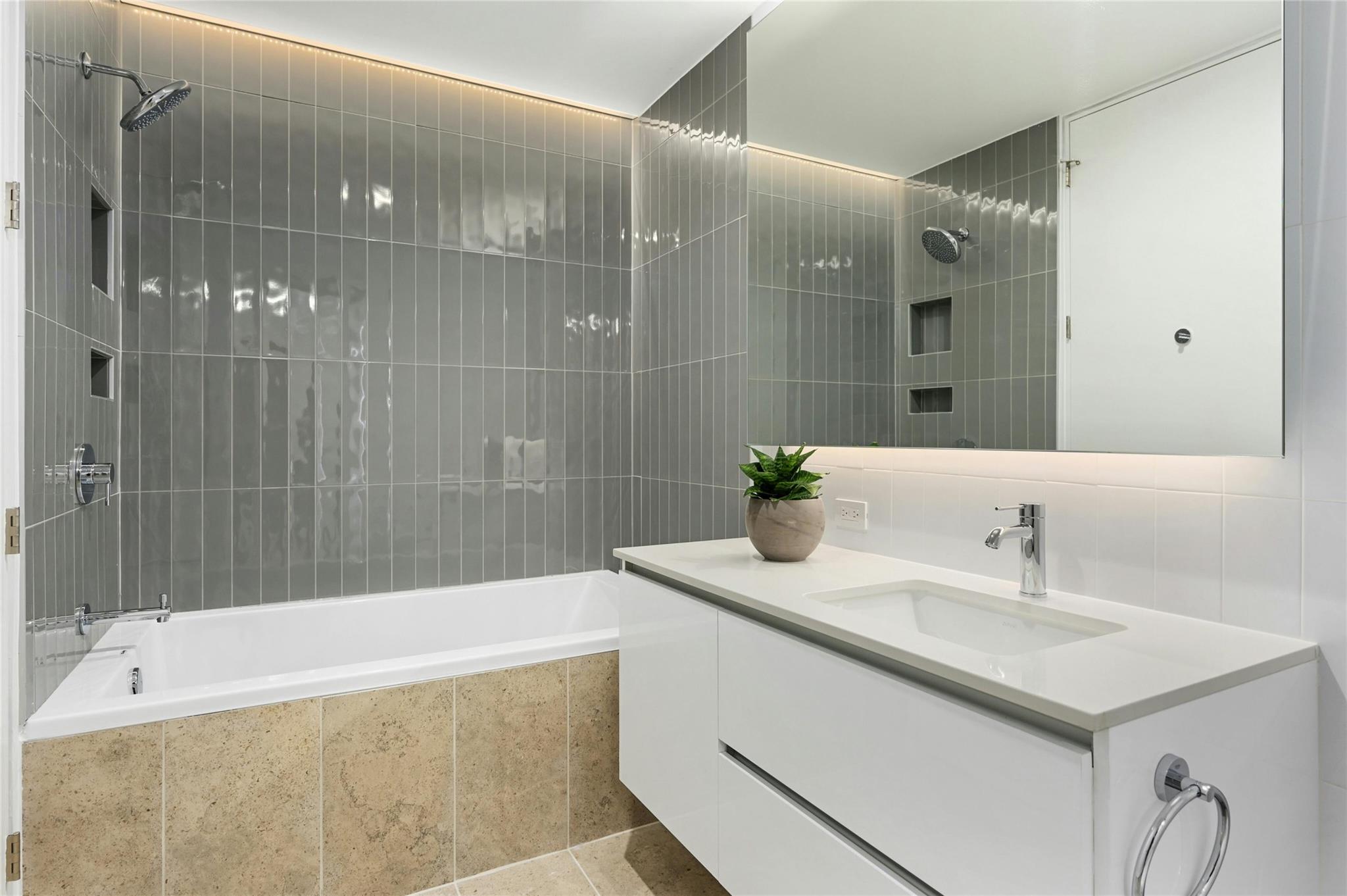 313 W 17th ST # 2204