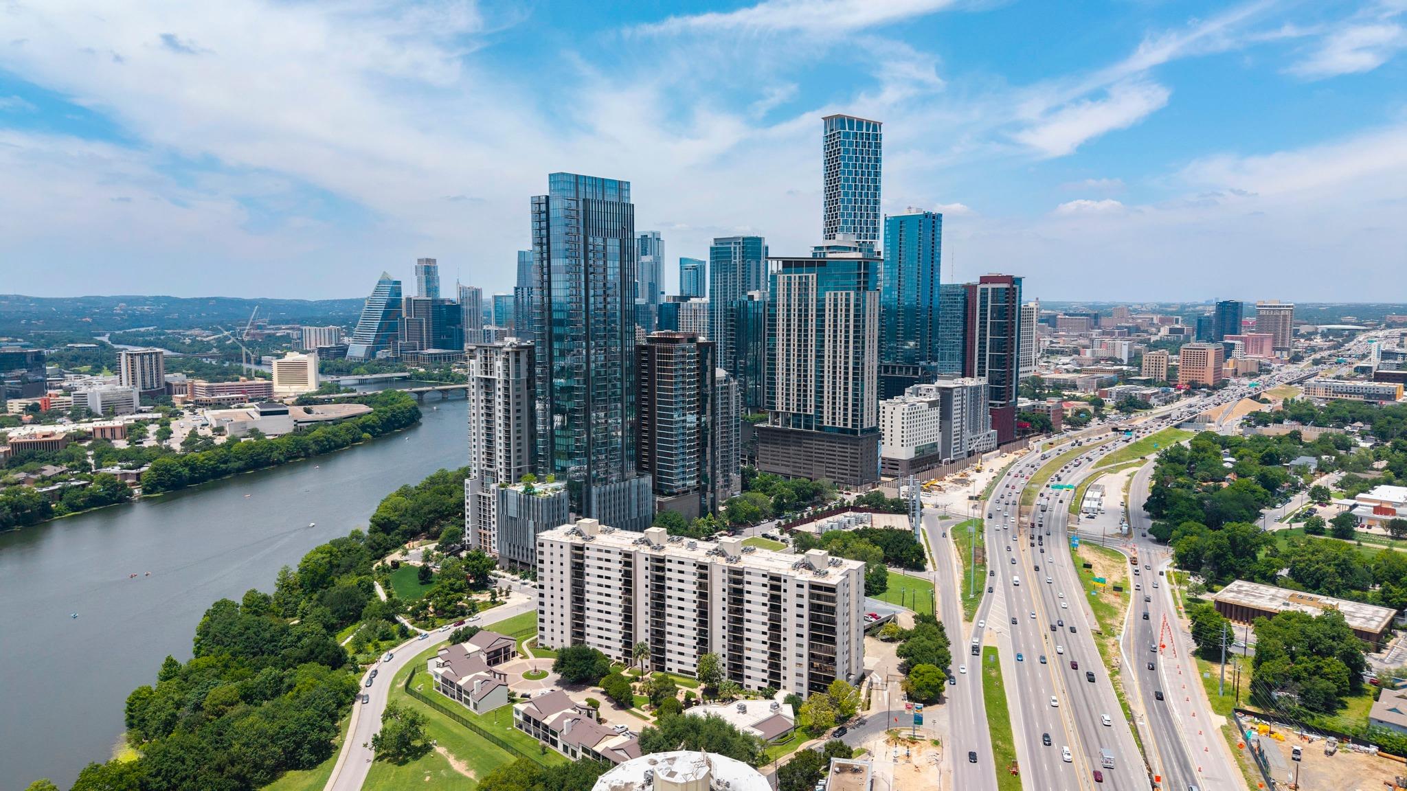 40 N Interstate 35 Unit: 2A2