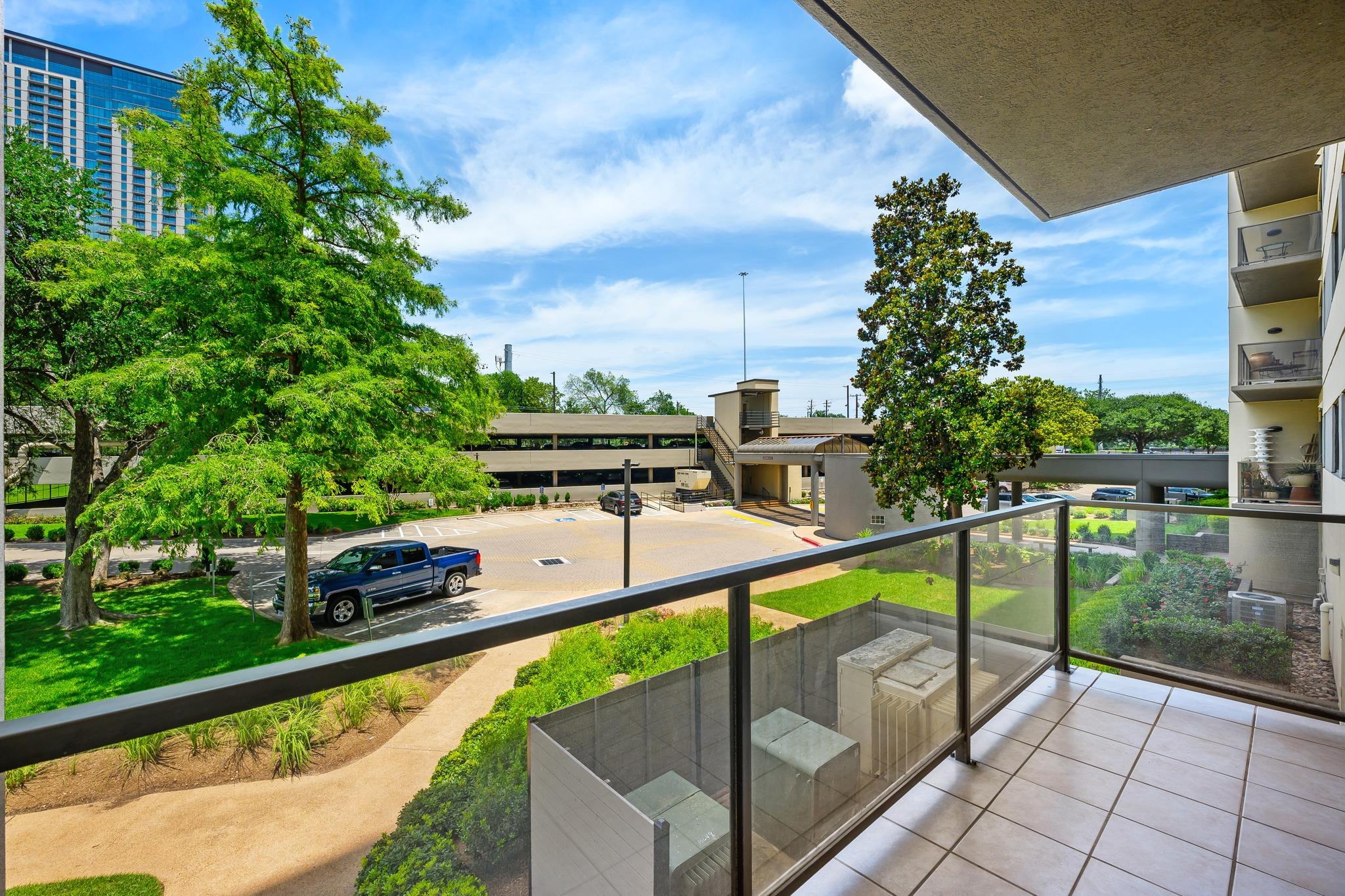 40 N Interstate 35 Unit: 2A2