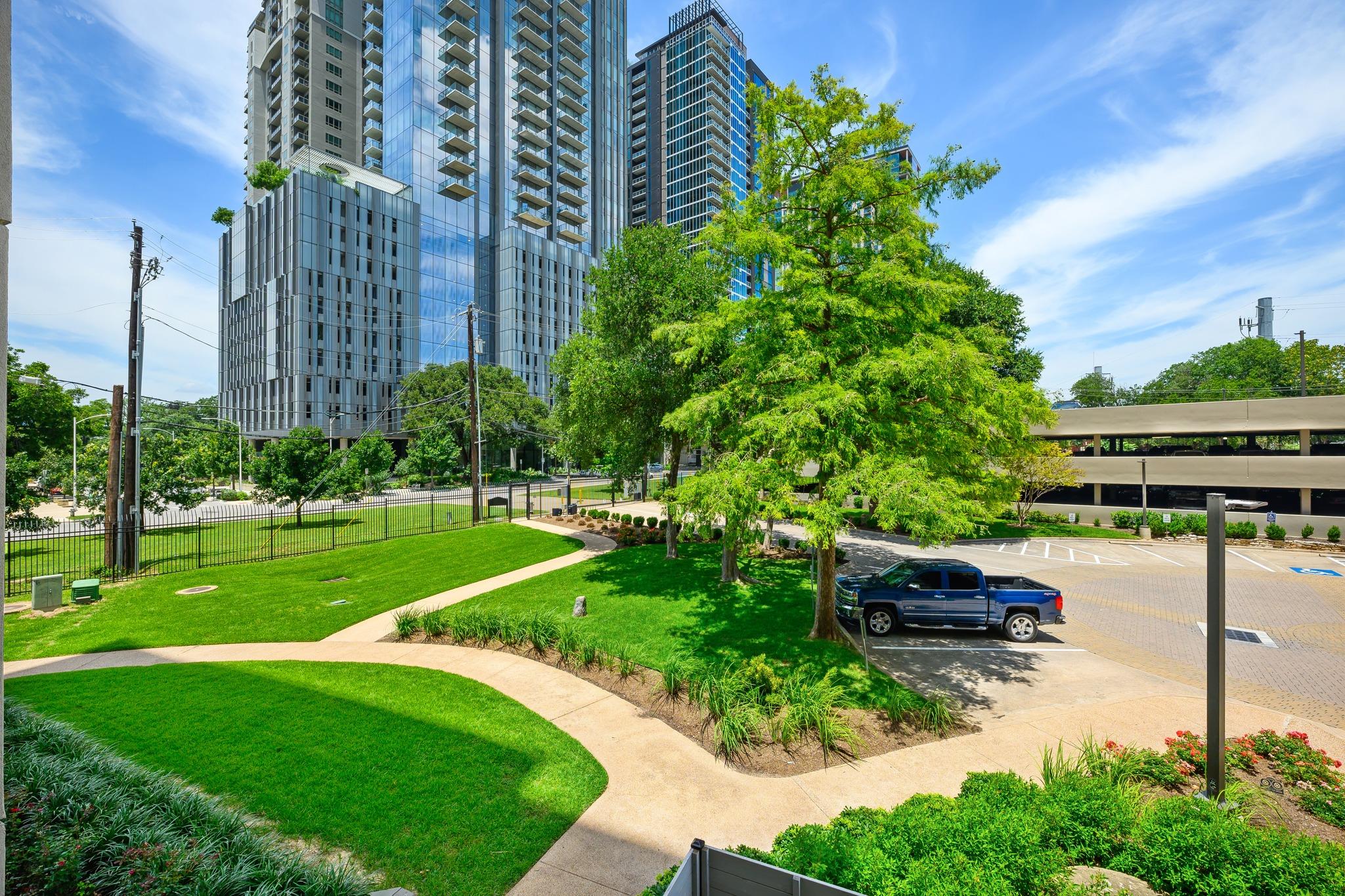 40 N Interstate 35 Unit: 2A2