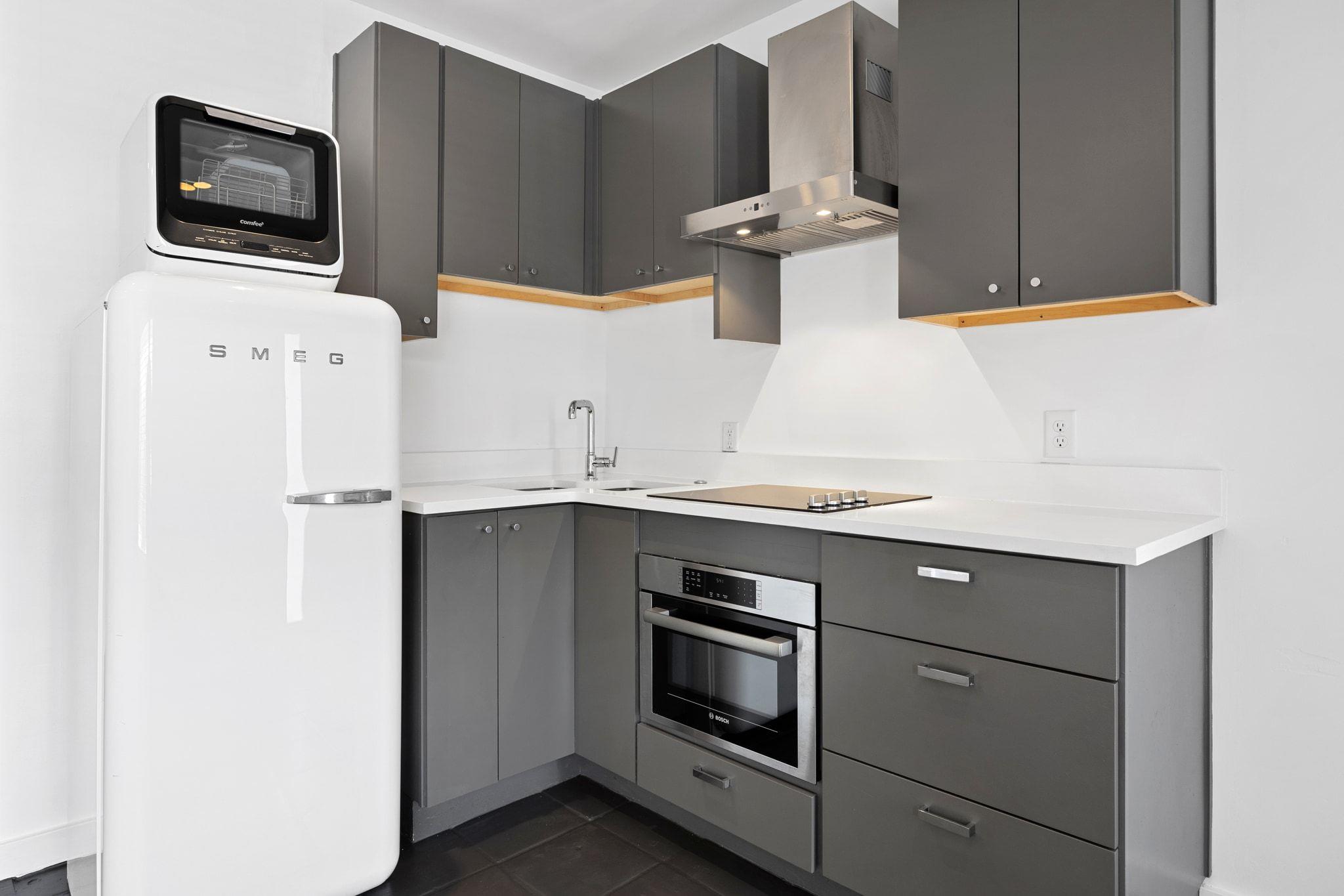 1200 Enfield RD # 205