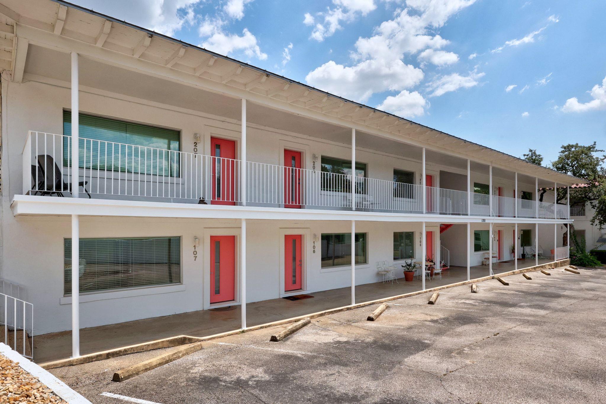 1200 Enfield RD # 205