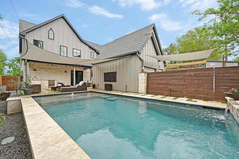 1806 Kenwood Ave # 2